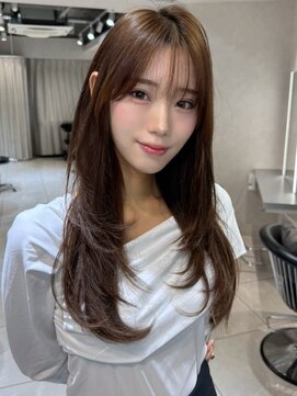 ユーフォリア 新宿通り(Euphoria) 小顔美人レイヤーカット×アッシュカラー30代40代50代