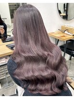 キラ 渋谷(KILLA)&nbsp;ツヤ髪スタイル/ミディアムレイヤー/ブルージュ/グレージュジュ