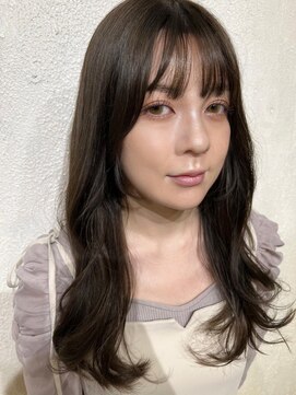 ワースホワイル(WORTH WHILE) 大人ガーリーダークアッシュミディアムレイヤーカットブリーチ