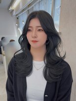 ネモネ バイ ミリー 梅田茶屋町(nemone by milly)&nbsp;【梅田茶屋町】レイヤーカット×くびれヘア