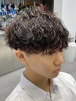 フィフス 大分(fifth)&nbsp;大分波巻きスパイラルパーマメンズカットラウンドマッシュゆるめ