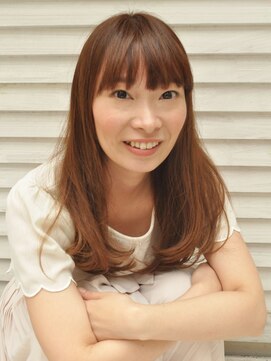 フィドゥシア(FIDUCIA) ラフな動きがかわいいベージュカラー