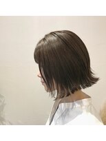 マウロア(MAULOA)&nbsp;“ダブルカラー 小顔ヘア レイヤーボブ 夏ショート”中西英美子