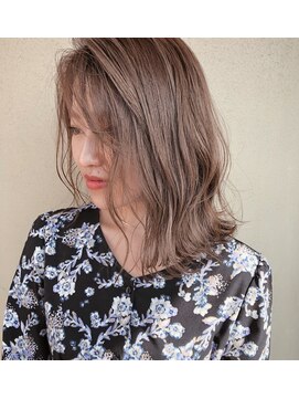 クレッセント ベイ(Crescent Bay) 伸ばしかけ　大人ボブ/ベージュカラー　ラブ／トリートメント