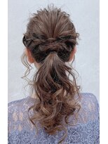 ベリーヘアデザイン&nbsp;パーティーヘアセット　アップスタイル