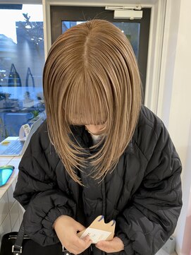 シイ(SIE) ミルクティーベージュ