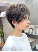大人ガーリー ハンサムショート　ニュアンスパーマ