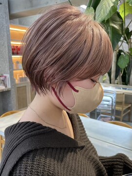 サンク 原宿 表参道(cinq) ナチュラルボブミニボブミルクティーベージュ切りっぱなしボブ