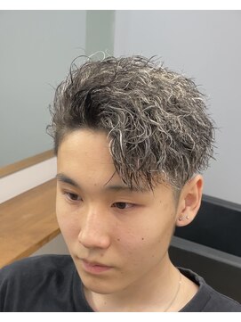 アレス バイ シカ 神戸三宮元町店(ALLES by Cica) 神戸/三ノ宮/元町ツイストハイライトコンビ