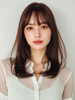 デイジーサイン(day's eye Sign)の写真/ナチュラルレイヤーで小顔効果も◎結んでも可愛い顔周りカットは大人女性ウケも♪女性目線の似合わせ提案