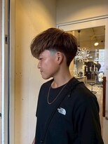 オルカ(ORCA) men's/メンズ/刈り上/げセンターパート/ダウンパーマ/新宿