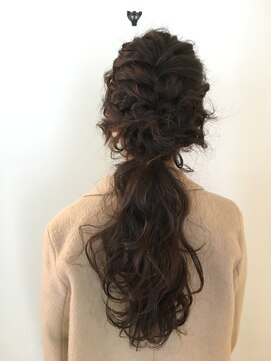 アンド アノン(and anon) ボリューミーポニー