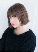 切りっぱなしボブ　外ハネセットでカジュアルスタイル