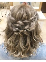 ハナハナプラス(hana hana+)&nbsp;編み込みハーフアップ