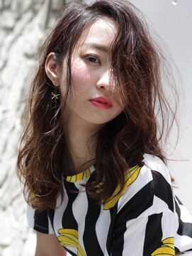 エムスラッシュ 新百合ヶ丘(M.SLASH) 【M.SLASH】ラフにカールを仕立てた大人ロング