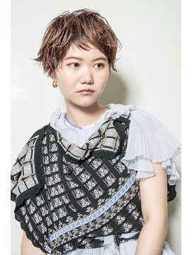 ヒアカアヴェダ 天神VIORO (Heaka AVEDA) かわいいマッシュショート【20代/30代/髪質改善】