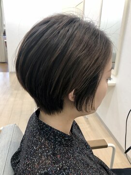 美容室 ミヤモト 丸みショート。
