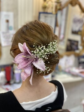 美容室 ティンカーベル 振袖シニヨンヘア