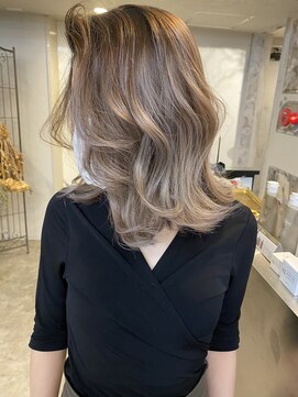 ヘアスタジオニコ(hair studio nico...) バレイヤージュ