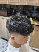 グルーマーズトウキョウ(GROOMER/S TOKYO)&nbsp;スペインカール　ハードパーマ　フェード　GROOMERSTOKYO