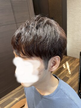 ベルード(bellood) 暖色系カラーのツーブロックスタイル