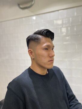 メリケンバーバーショップ フクオカ(MERICAN BARBERSHOP FUK) かき上げヘアショートレイアーくせ毛風パーマコンマヘアS48