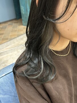 アルーシェ 心斎橋(Alushe) ブラック×シルバー