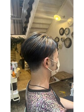 ココロカラ(Cocorokara) ポイントカラー　刈り上げショート