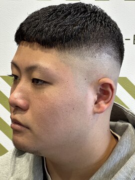 バーバーバー 千葉(BARBER-BAR) 濡れパンスキンフェード【千葉駅徒歩3分】