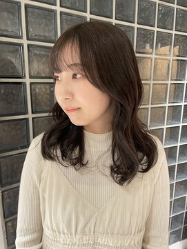 フィエルウメダ(Fier umeda) 梅田駅 / 顔周りのくびれカット×オリーブグレージュ