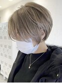 ショートカットくびれショート前下がりボブベージュカラー40代★