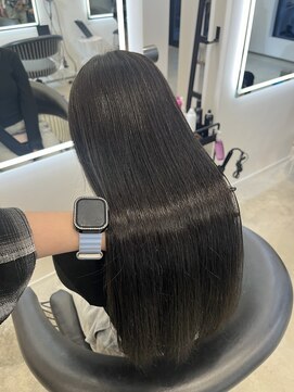 クオン 伊勢崎(QUON.) オリーブグレージュ