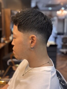 ザブラッズ 姫路(THE BLOODS)の写真/[姫路/飾磨]ビジネスマン必見！スーツに似合うフェードスタイルを実現★清潔感UP&洗練された印象に。