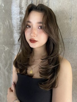 サイン 渋谷(SIGN) 20代カーテンバングレイヤーカット透明感グレージュカラーツヤ髪