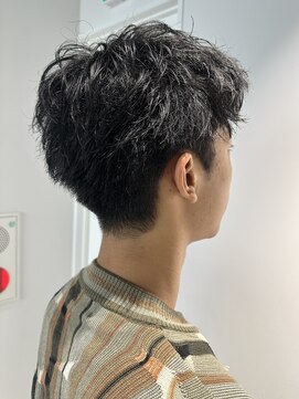 トリッカ シブヤ(TRICCA SHIBUYA) メンズショート刈り上げ無造作ツーブロック30代メンズ渋谷