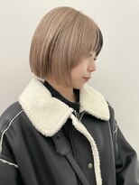 サンク 原宿 表参道(cinq)&nbsp;ヘーゼルベージュハイトーンボブ顔まわりレイヤーワイドバング