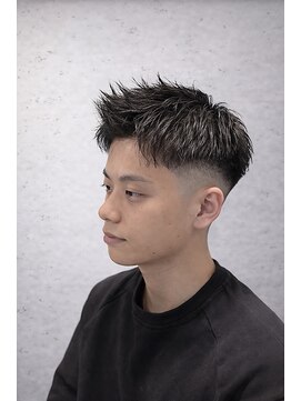 ワンワンオー バーバーショップ 長浜店(@110 BARBER SHOP) アップバング×フェード。清潔感溢れるジェットモヒカン