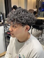 シーンバイラッド ヘルム(SCENE by RAD helm)&nbsp;波巻きスパイラルパーマ