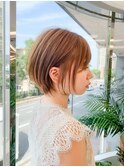 ローライトアッシュブラウン大人かわいい小顔ワンサイドショート