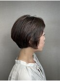 頭の型が綺麗なボブデザイン