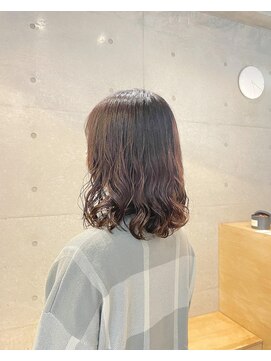 アークプラス(arc+) ミディアムのコテ巻き風デジタルパーマ