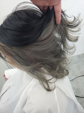 トイロ(toiro) インナーカラー×アッシュグレー