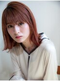 ピンクの外ハネラフウェーブボブ