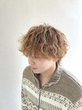 ゴットフロー(GOTTO FLOW) 波巻きパーマ/スパイラルパーマ/ツイスパ/メンズハイライト