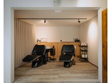 【半個室のSPAスペース】シャンプー、ヘッドスパ中に周りの目が気になりません♪