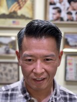 フォーコーナーズ(Four Corners)&nbsp;大人スキンフェードツーブロック刈り上げマンバン30代40代