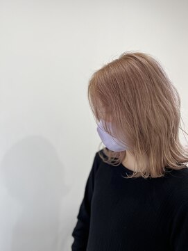 ヒュー(HUE) ブリーチ何回必要ですか？たぶん2～3回必要ですよ。