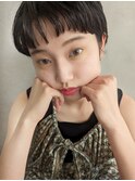 黒髪マッシュショート