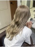 ホワイトベージュ