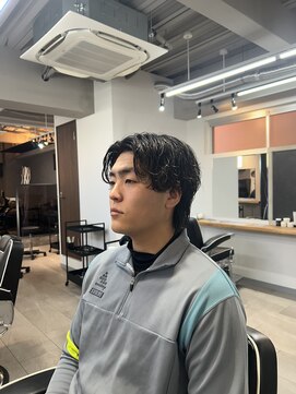 ヴィ 大宮(Vii) 神田脩弥/センターパート/スパイラルパーマ/サーフカール/大宮